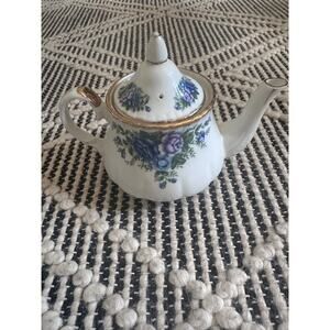 English Garden Teapot by Robinson Designs - 4 Cup Japan